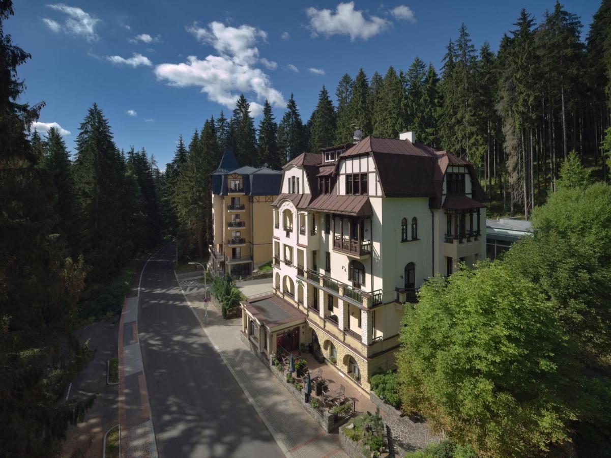 Spa Apartments St. Moritz Маріанські Лазні Екстер'єр фото